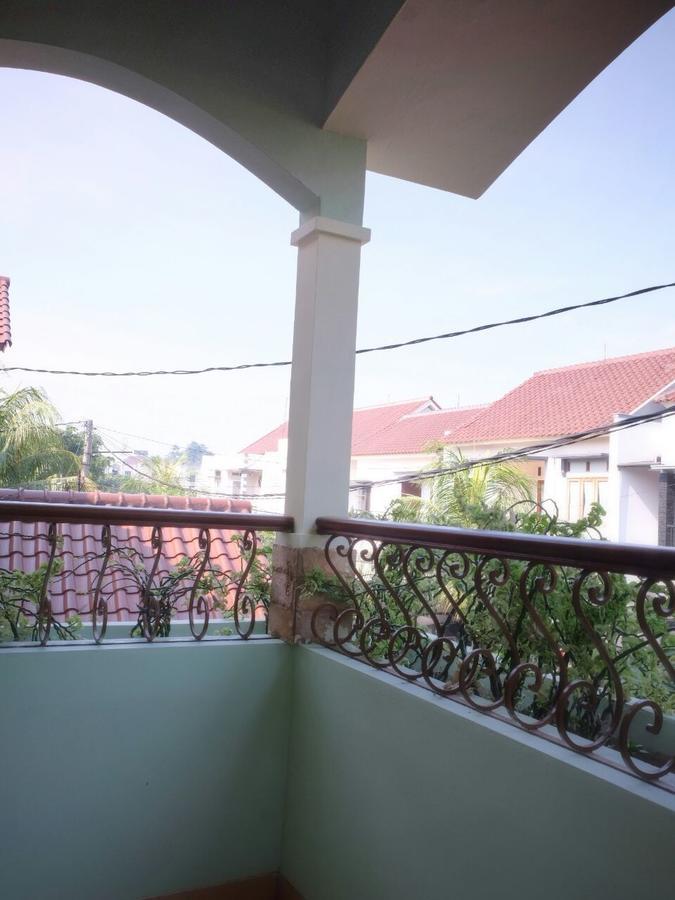 Rumah Satoe Депок Экстерьер фото